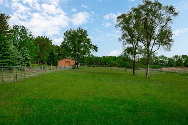 29295 N Callahan Road, Wauconda, IL 60084