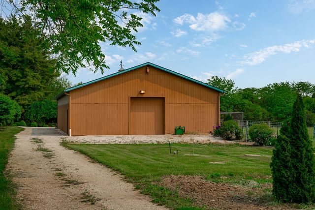 29295 N Callahan Road, Wauconda, IL 60084