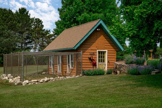 29295 N Callahan Road, Wauconda, IL 60084