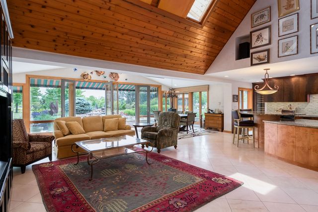 29295 N Callahan Road, Wauconda, IL 60084