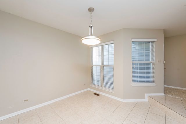 36111 N New Bridge Court, Gurnee, IL 60031