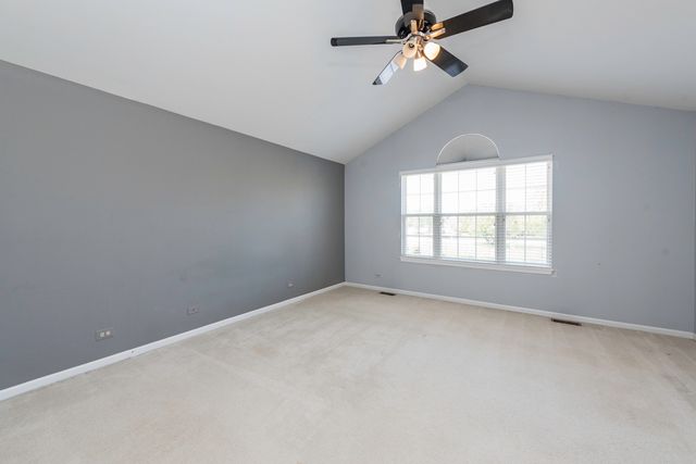 36111 N New Bridge Court, Gurnee, IL 60031