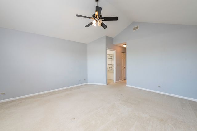 36111 N New Bridge Court, Gurnee, IL 60031