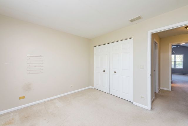 36111 N New Bridge Court, Gurnee, IL 60031