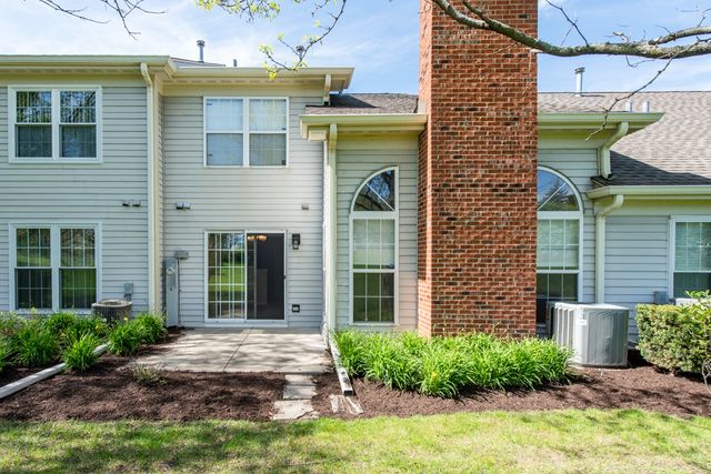 36111 N New Bridge Court, Gurnee, IL 60031