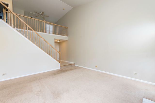 36111 N New Bridge Court, Gurnee, IL 60031