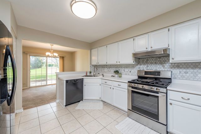 36111 N New Bridge Court, Gurnee, IL 60031