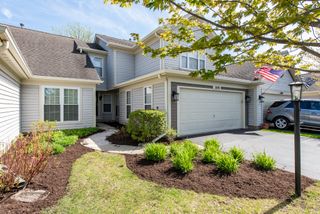36111 N New Bridge Court, Gurnee, IL 60031