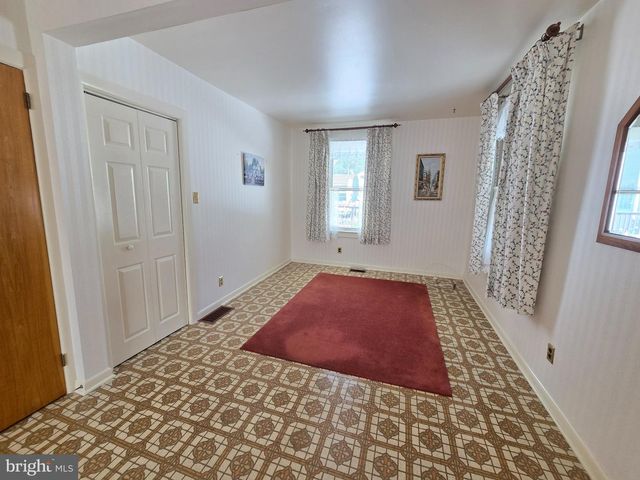 115 N FORKLANDING RD, Maple Shade, NJ 08052