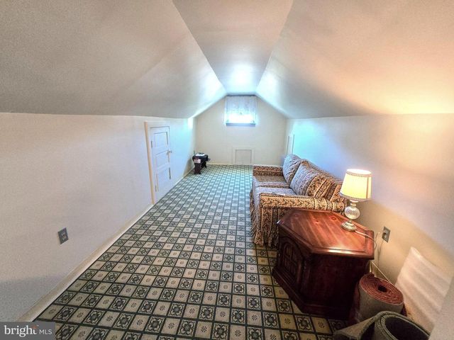 115 N FORKLANDING RD, Maple Shade, NJ 08052