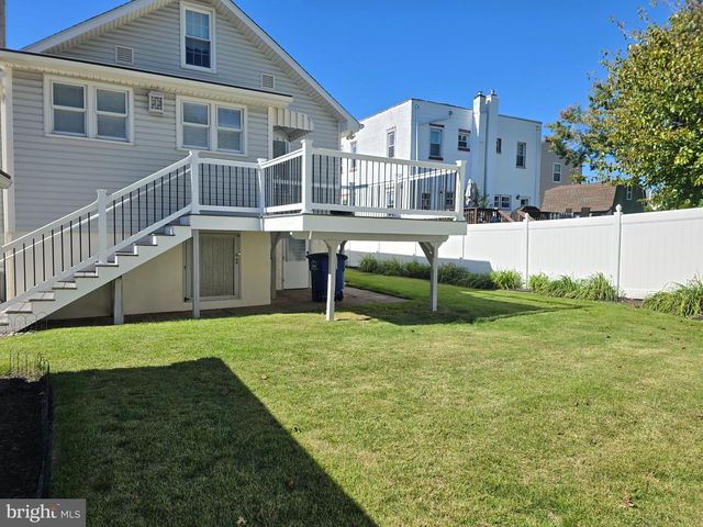115 N FORKLANDING RD, Maple Shade, NJ 08052