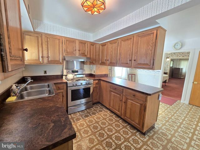 115 N FORKLANDING RD, Maple Shade, NJ 08052
