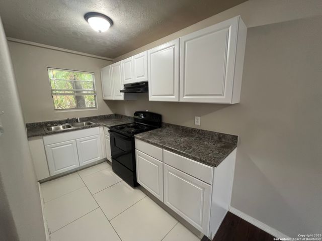 3723 W Martin, San Antonio, TX 78207