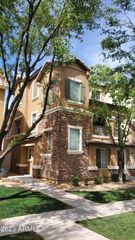 105 W Commerce Court, Gilbert, AZ 85233