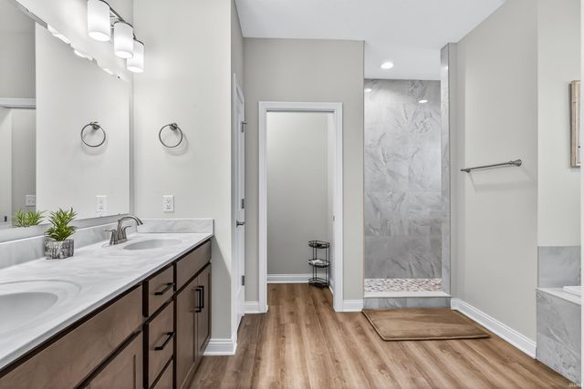 10462 Chestnut Creek Boulevard, Fort Wayne, IN 46814