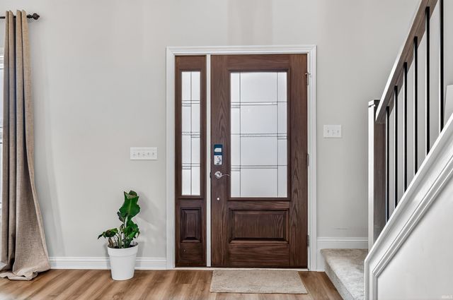 10462 Chestnut Creek Boulevard, Fort Wayne, IN 46814