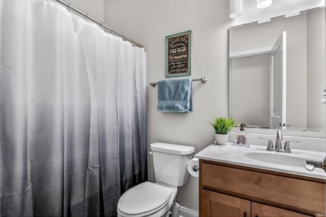 10462 Chestnut Creek Boulevard, Fort Wayne, IN 46814