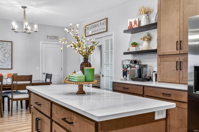 10462 Chestnut Creek Boulevard, Fort Wayne, IN 46814