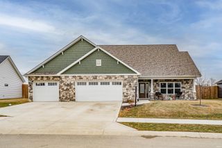 10462 Chestnut Creek Boulevard, Fort Wayne, IN 46814