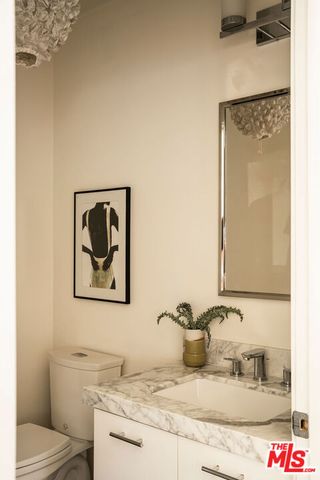 3758 Barry Avenue, Los Angeles, CA 90066
