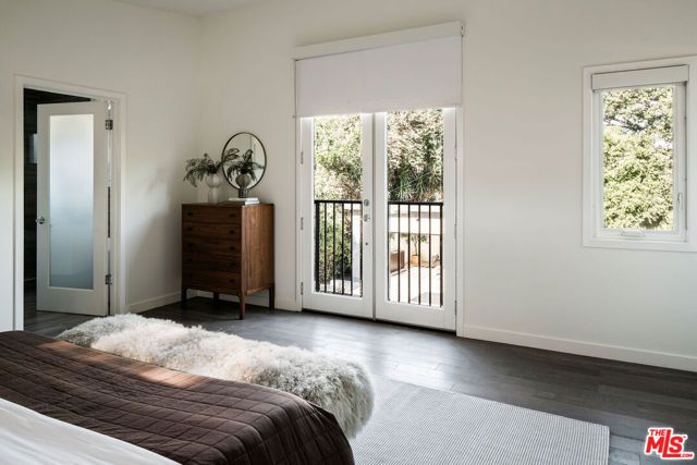 3758 Barry Avenue, Los Angeles, CA 90066