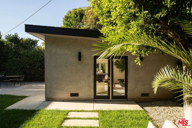 3758 Barry Avenue, Los Angeles, CA 90066