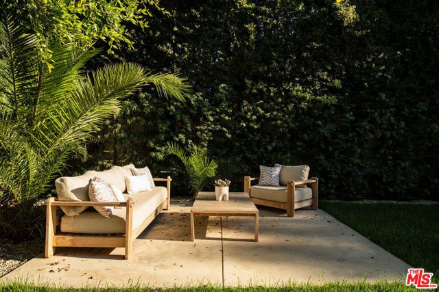 3758 Barry Avenue, Los Angeles, CA 90066