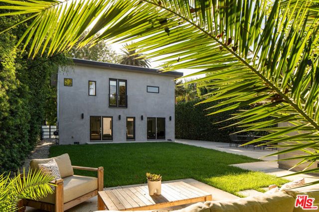 3758 Barry Avenue, Los Angeles, CA 90066