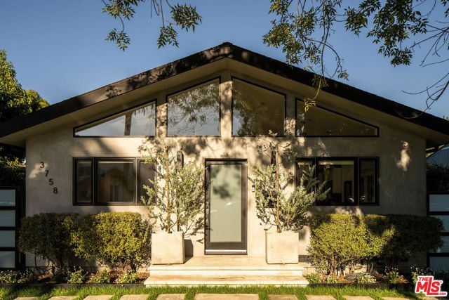 3758 Barry Avenue, Los Angeles, CA 90066