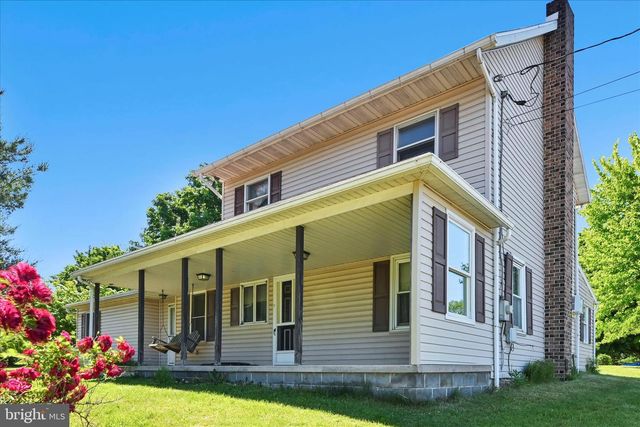 5235 FOUR POINT RD, Bethel, PA 19507