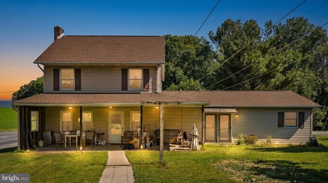 5235 FOUR POINT RD, Bethel, PA 19507