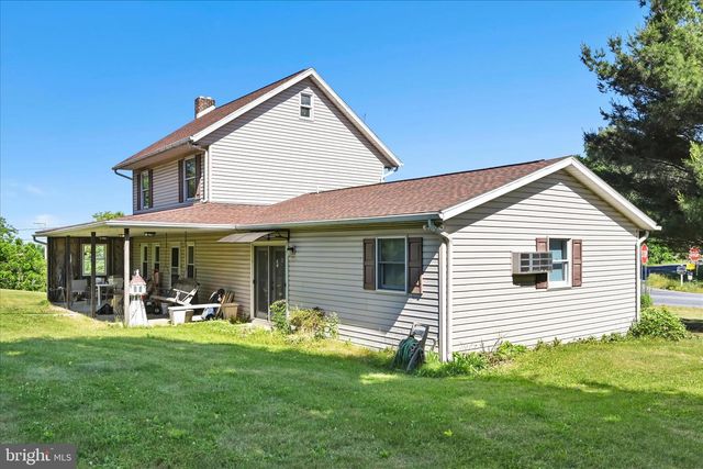 5235 FOUR POINT RD, Bethel, PA 19507