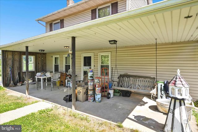 5235 FOUR POINT RD, Bethel, PA 19507