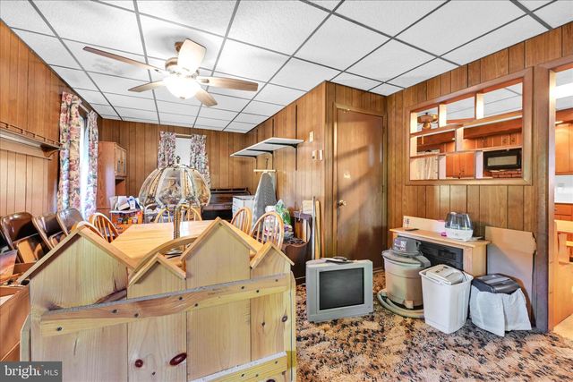 5235 FOUR POINT RD, Bethel, PA 19507