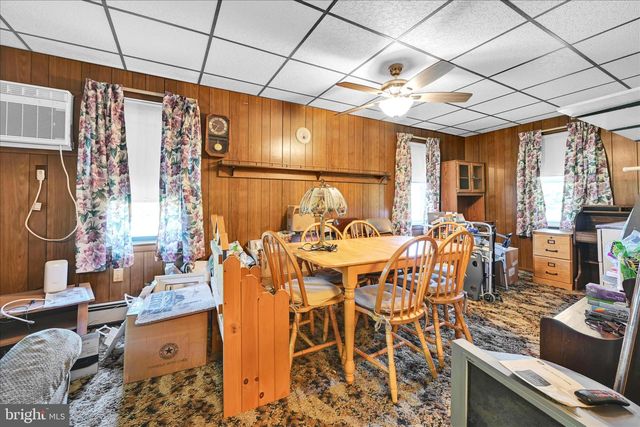 5235 FOUR POINT RD, Bethel, PA 19507