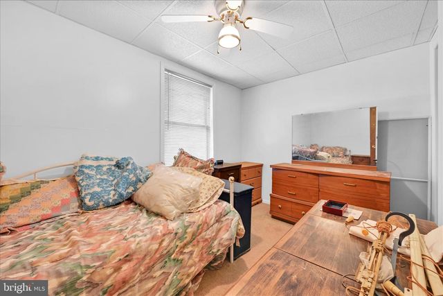 5235 FOUR POINT RD, Bethel, PA 19507