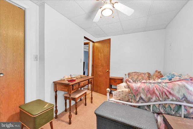 5235 FOUR POINT RD, Bethel, PA 19507
