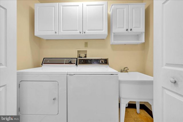 5235 FOUR POINT RD, Bethel, PA 19507