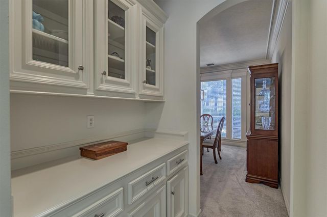 14 Clarion Ridge, The Woodlands, TX 77382