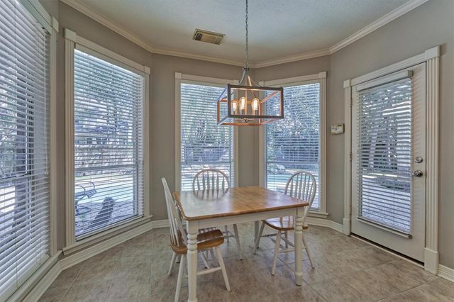 14 Clarion Ridge, The Woodlands, TX 77382