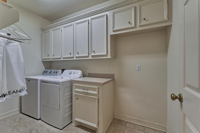 14 Clarion Ridge, The Woodlands, TX 77382