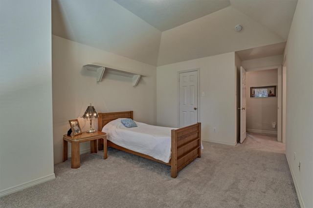 14 Clarion Ridge, The Woodlands, TX 77382