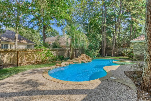 14 Clarion Ridge, The Woodlands, TX 77382