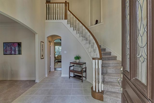 14 Clarion Ridge, The Woodlands, TX 77382