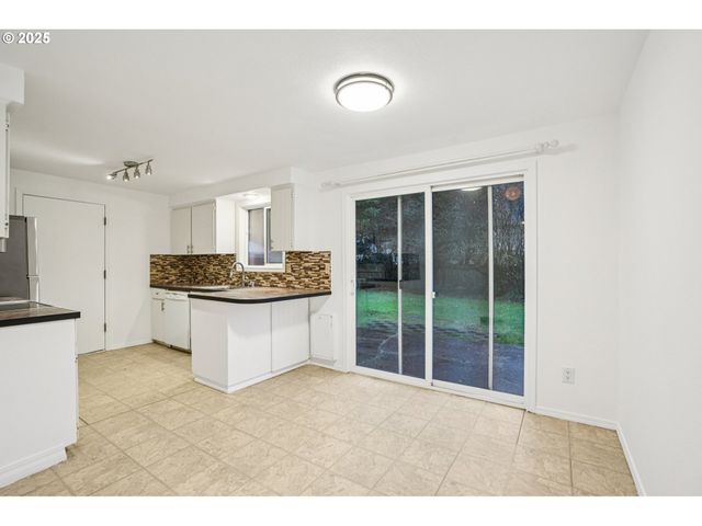 2313 Ne 156TH Ave, Vancouver, WA 98684