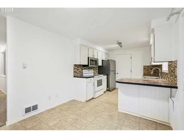 2313 Ne 156TH Ave, Vancouver, WA 98684