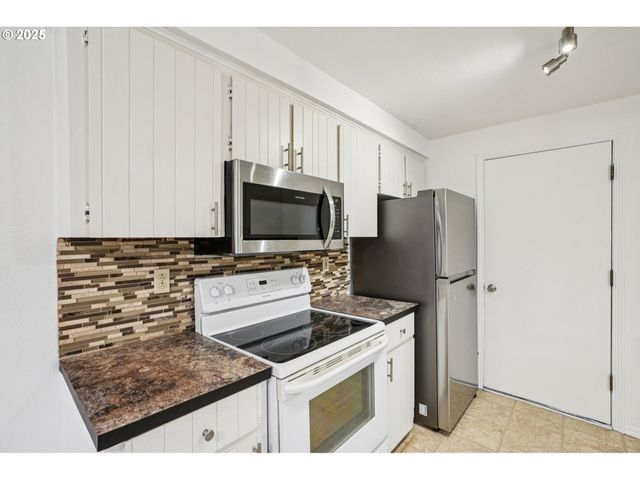 2313 Ne 156TH Ave, Vancouver, WA 98684