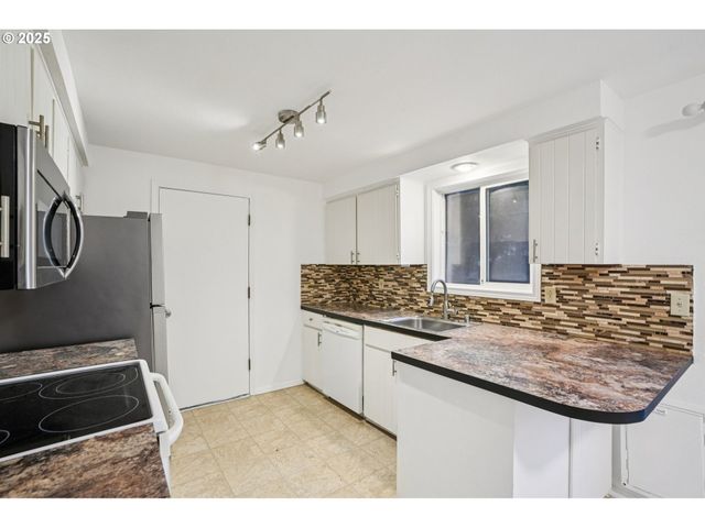 2313 Ne 156TH Ave, Vancouver, WA 98684