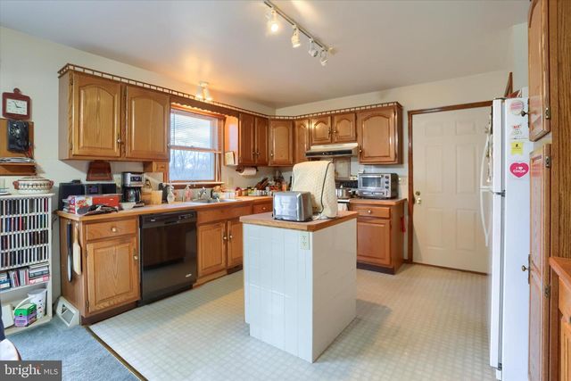 2751 MIDDLE RIDGE, Newport, PA 17074