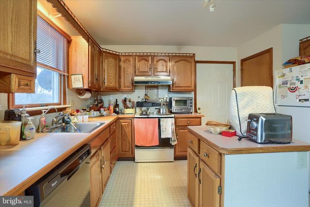 2751 MIDDLE RIDGE, Newport, PA 17074